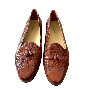 Trotters Women’s Size 11 Brown Woven Leather Tassel Loafers